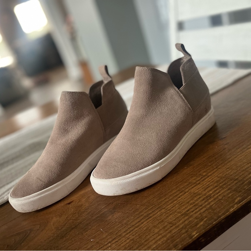 Steve Madden High Top sneakers